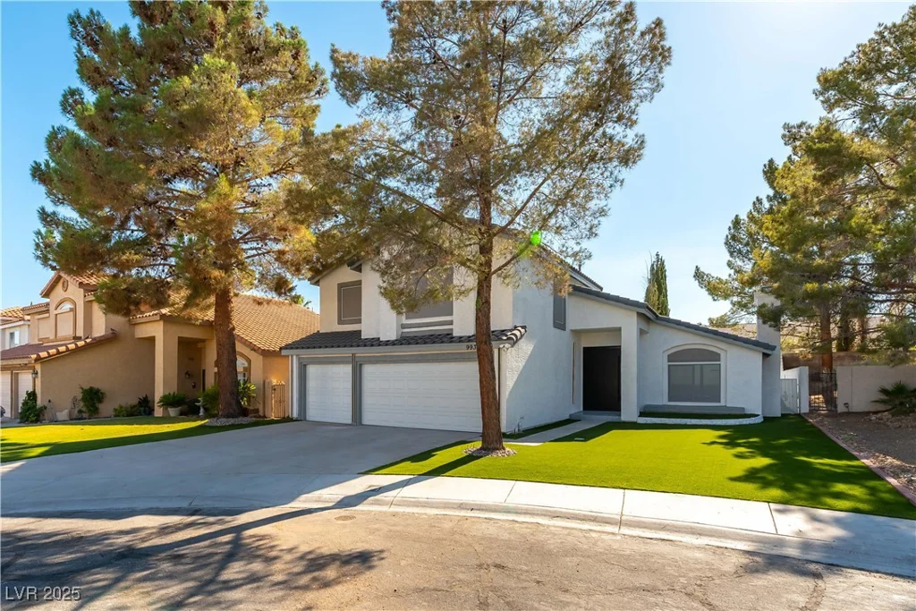 9937 Whalers Landing, Las Vegas, NV 89117