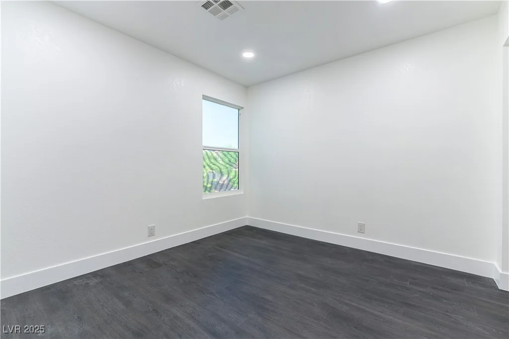 9937 Whalers Landing, Las Vegas, NV 89117