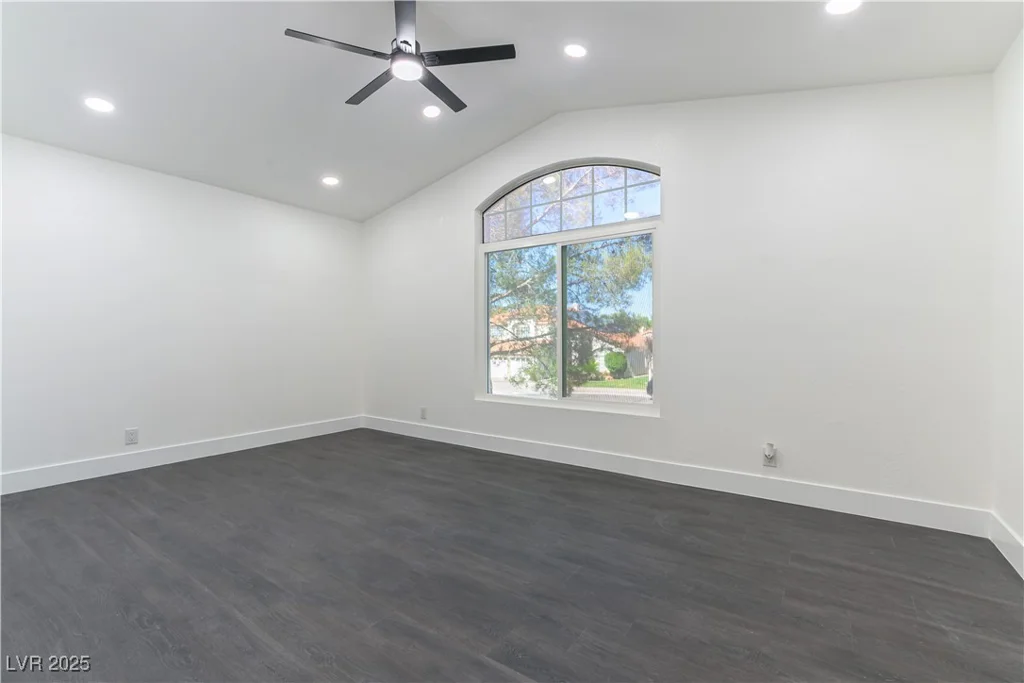 9937 Whalers Landing, Las Vegas, NV 89117