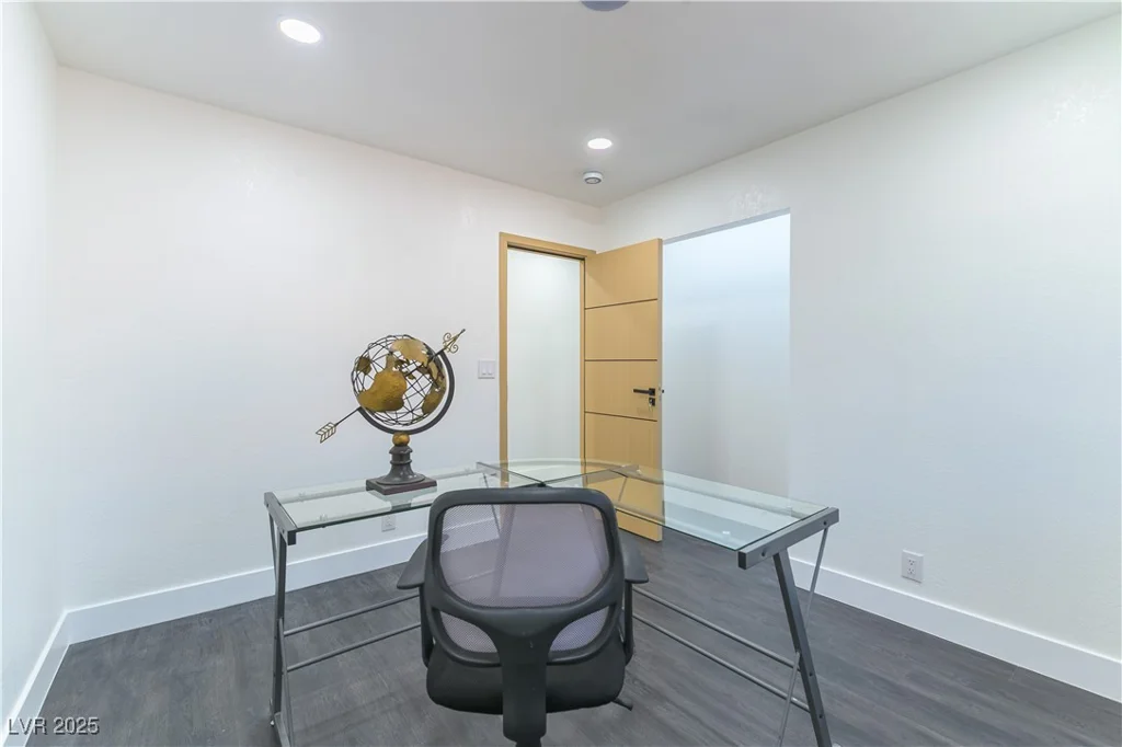 9937 Whalers Landing, Las Vegas, NV 89117