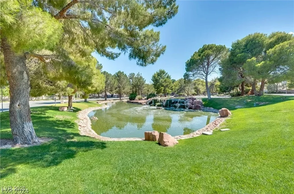 9937 Whalers Landing, Las Vegas, NV 89117