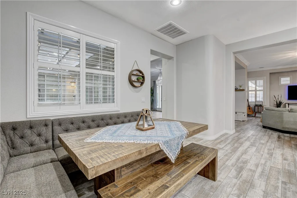 9349 Olympia Falls, Las Vegas, NV 89149