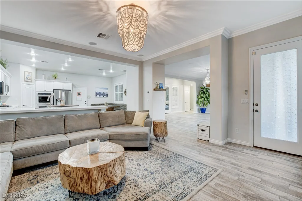 9349 Olympia Falls, Las Vegas, NV 89149