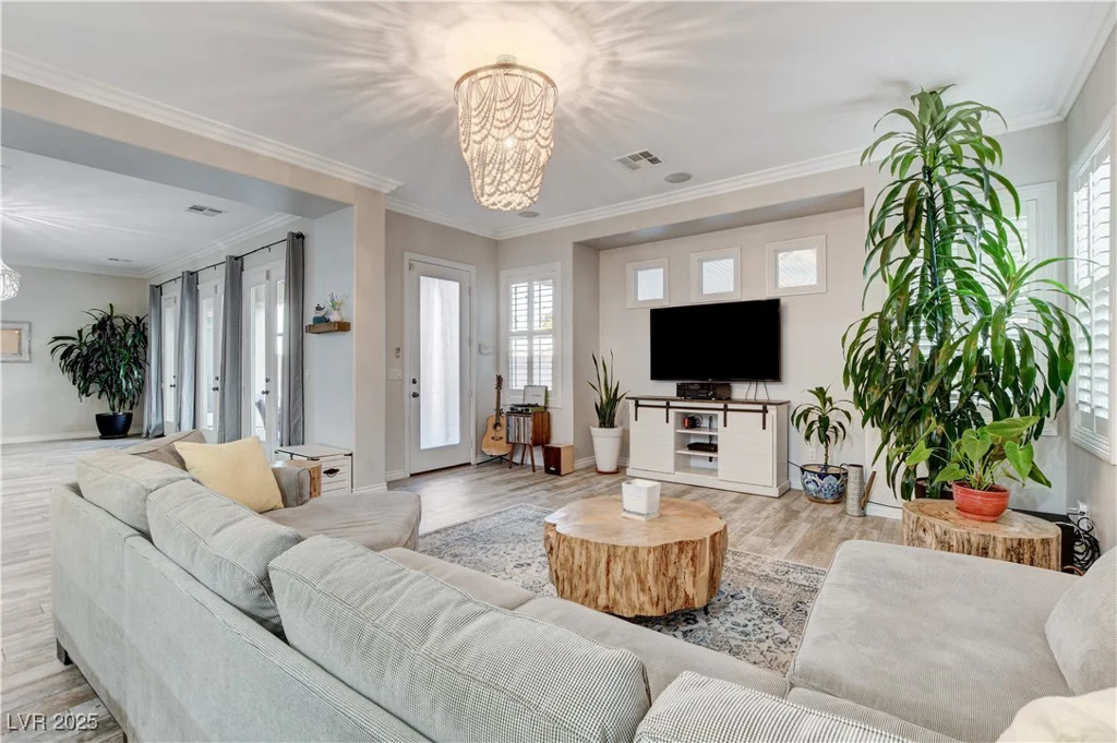 9349 Olympia Falls, Las Vegas, NV 89149