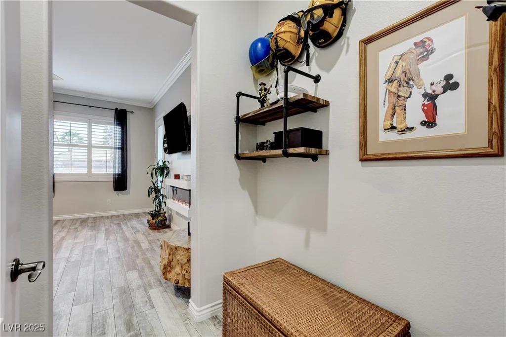 9349 Olympia Falls, Las Vegas, NV 89149