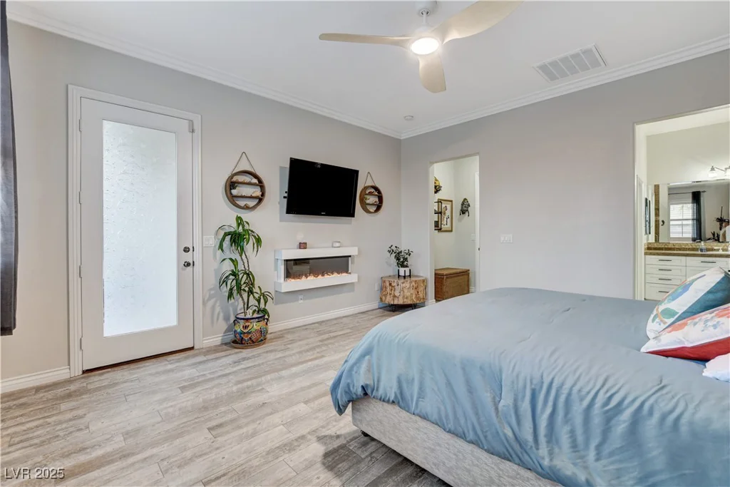 9349 Olympia Falls, Las Vegas, NV 89149