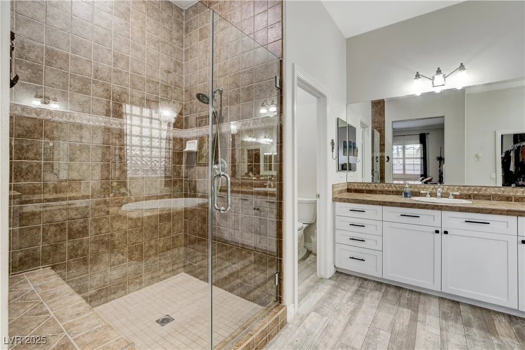 9349 Olympia Falls, Las Vegas, NV 89149