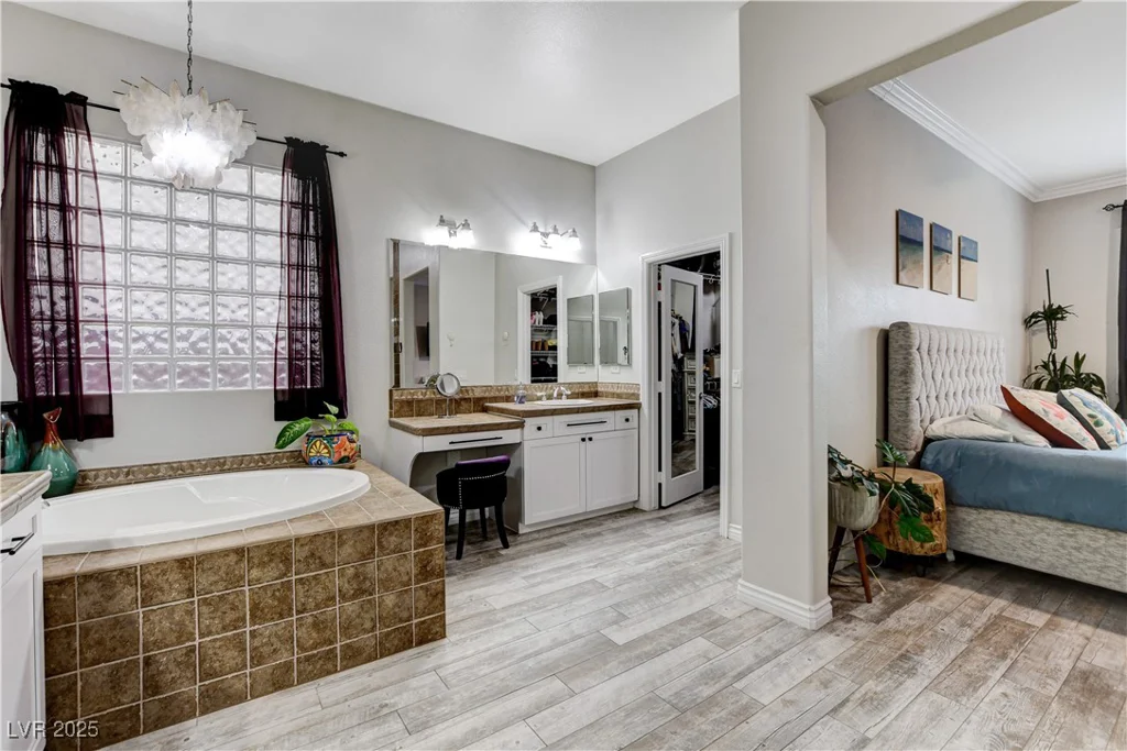 9349 Olympia Falls, Las Vegas, NV 89149