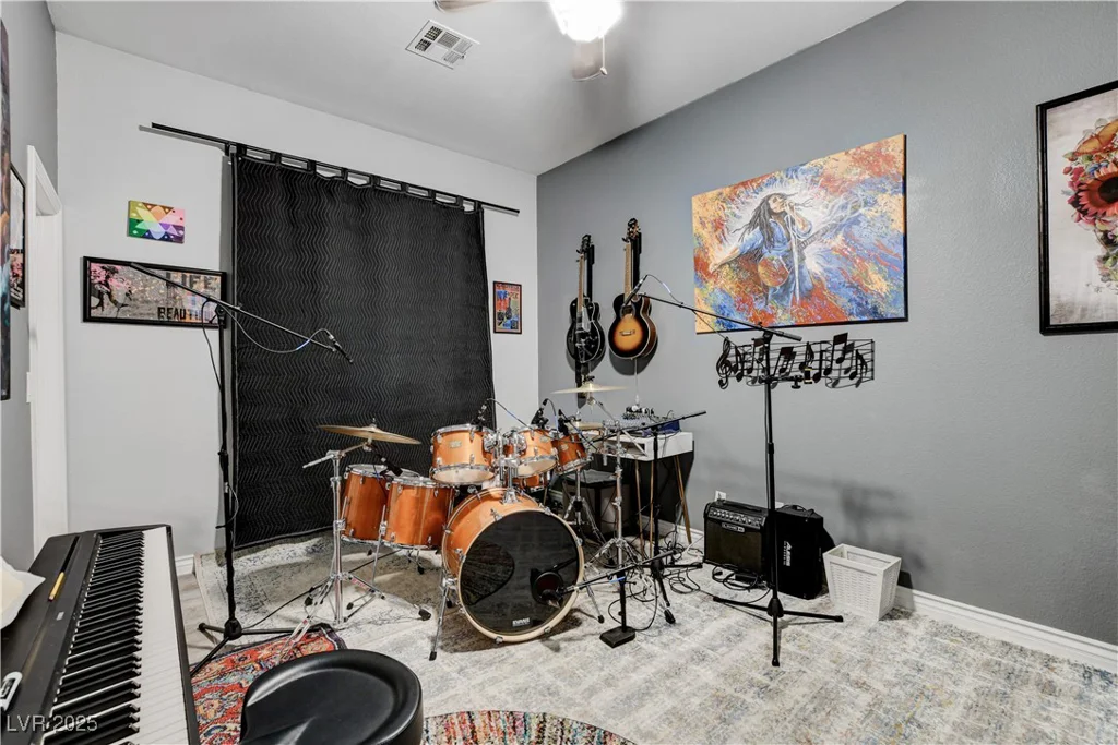 9349 Olympia Falls, Las Vegas, NV 89149