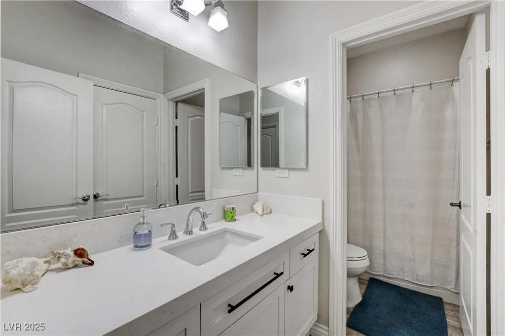 9349 Olympia Falls, Las Vegas, NV 89149