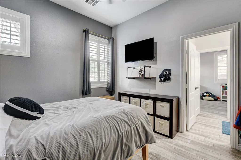 9349 Olympia Falls, Las Vegas, NV 89149