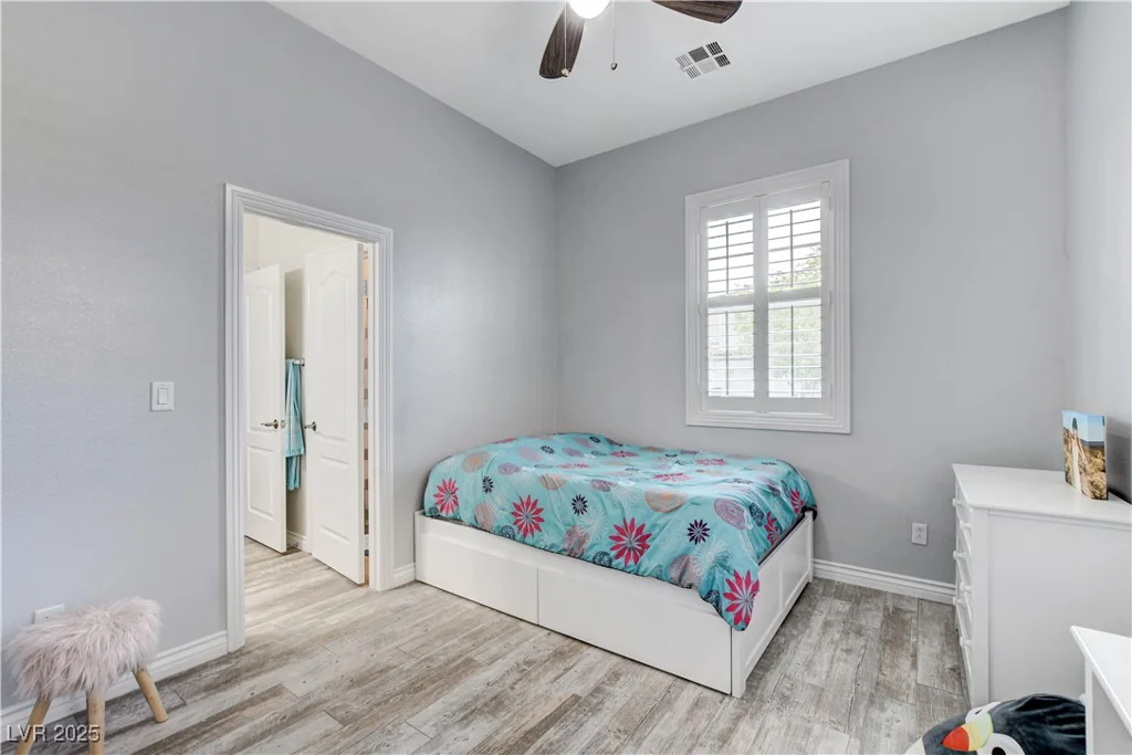 9349 Olympia Falls, Las Vegas, NV 89149