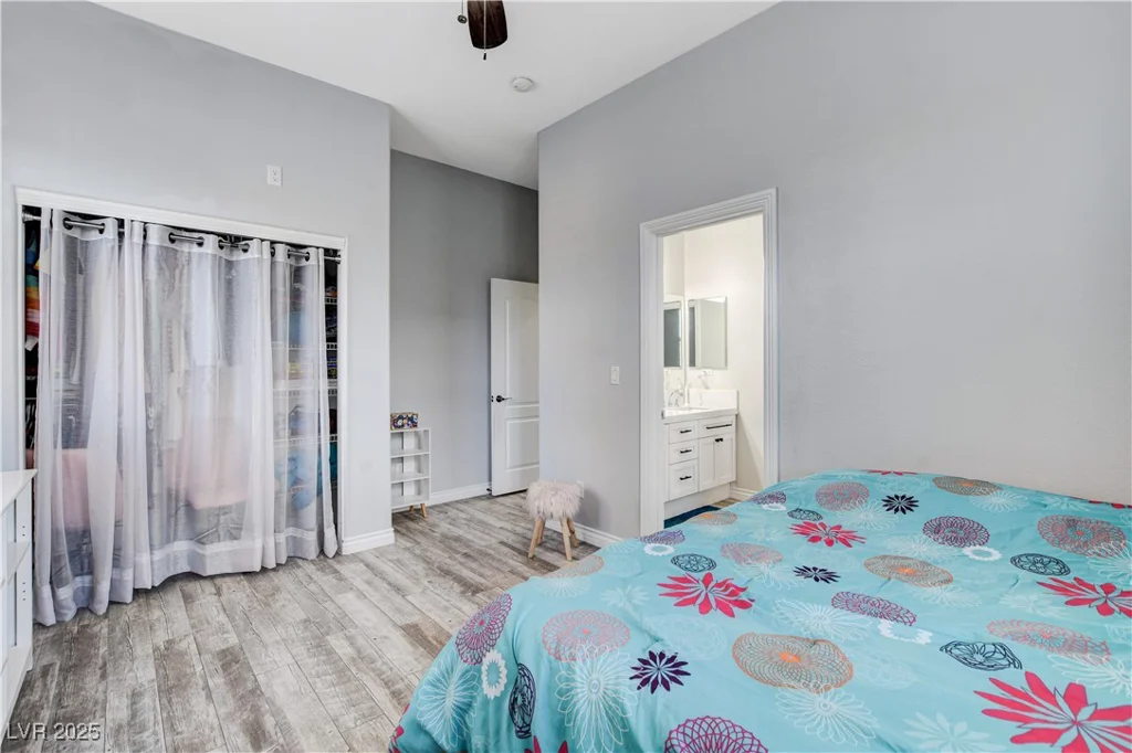 9349 Olympia Falls, Las Vegas, NV 89149