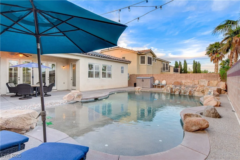 9349 Olympia Falls, Las Vegas, NV 89149