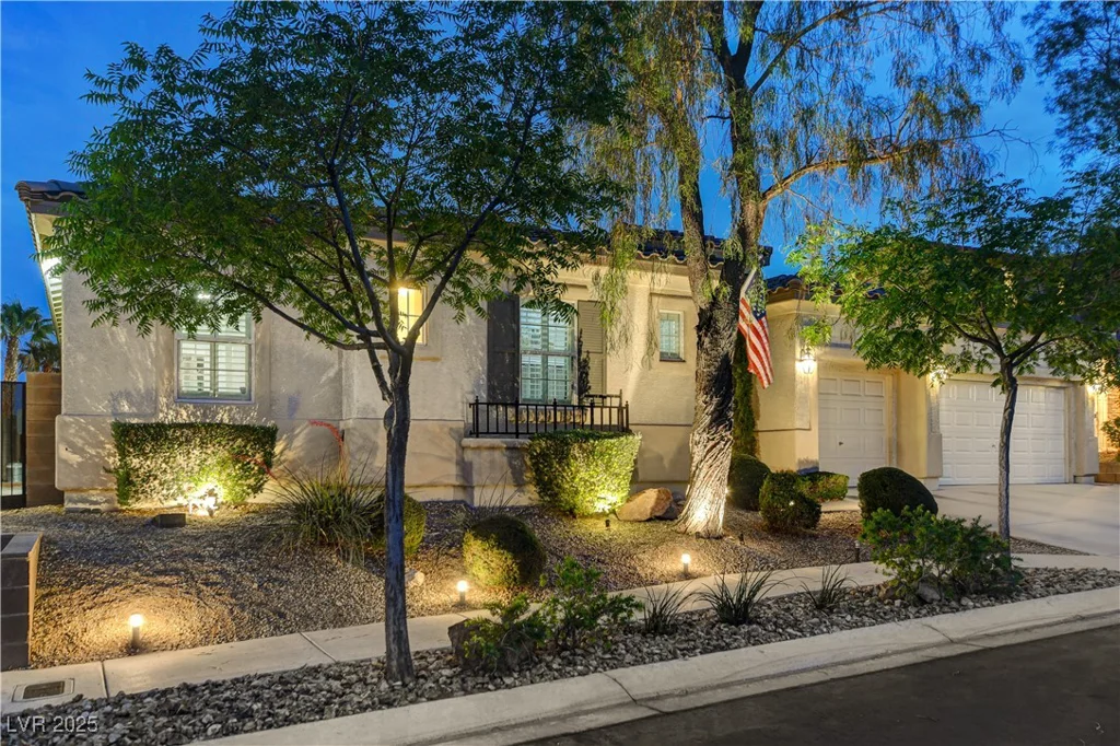 9349 Olympia Falls, Las Vegas, NV 89149