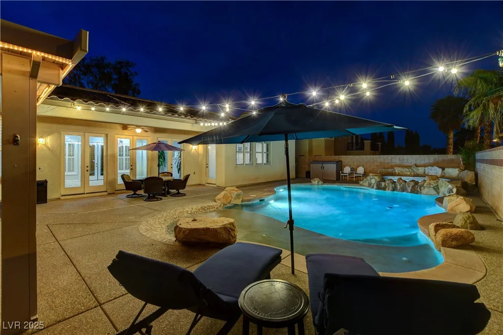 9349 Olympia Falls, Las Vegas, NV 89149