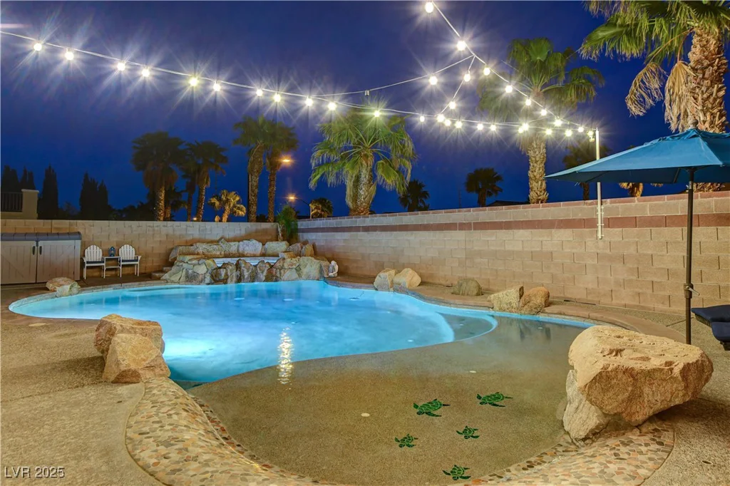 9349 Olympia Falls, Las Vegas, NV 89149