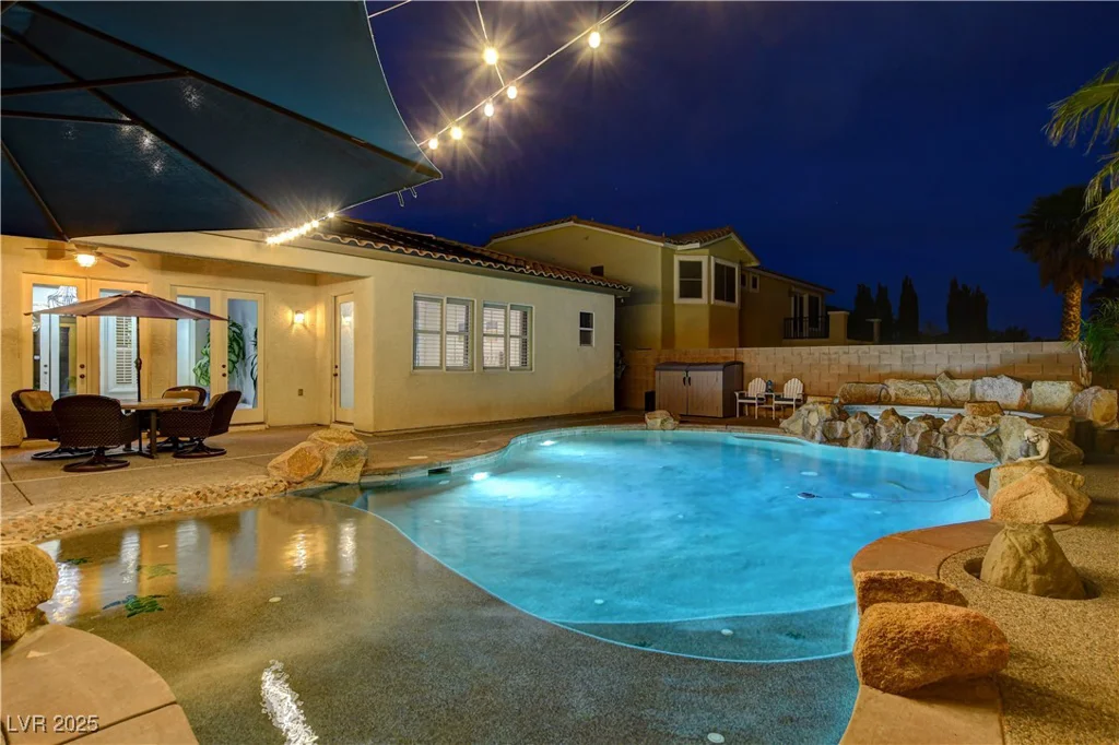 9349 Olympia Falls, Las Vegas, NV 89149