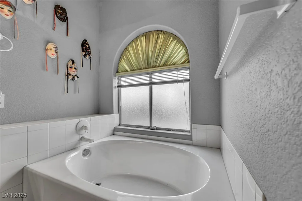 4005 Poppy Fields, Las Vegas, NV 89129