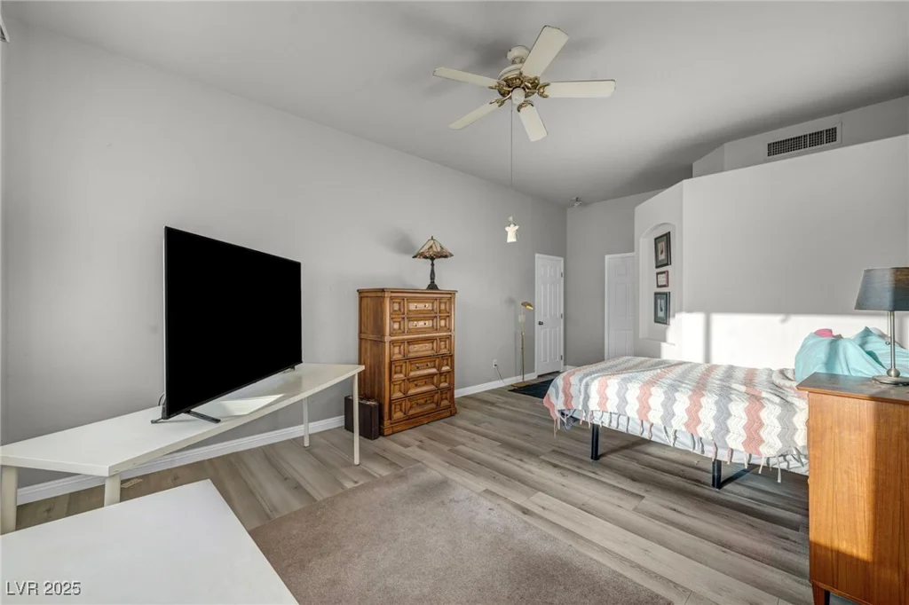 4005 Poppy Fields, Las Vegas, NV 89129