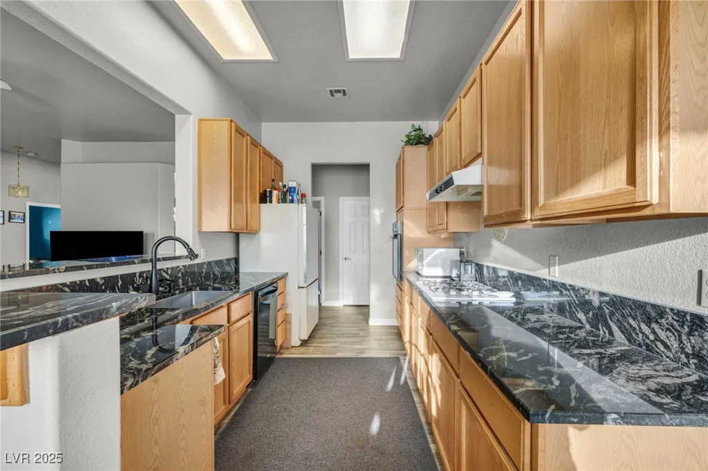 4005 Poppy Fields, Las Vegas, NV 89129