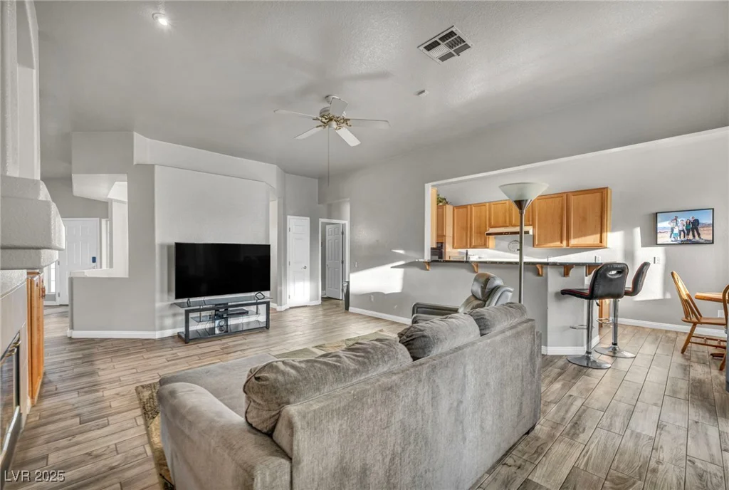 4005 Poppy Fields, Las Vegas, NV 89129