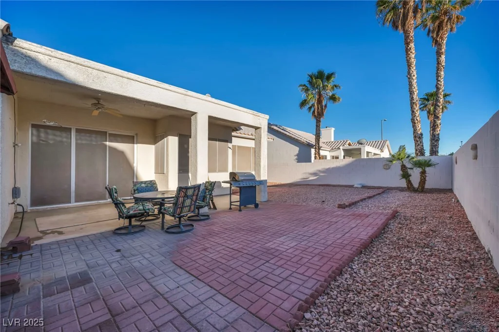 4005 Poppy Fields, Las Vegas, NV 89129