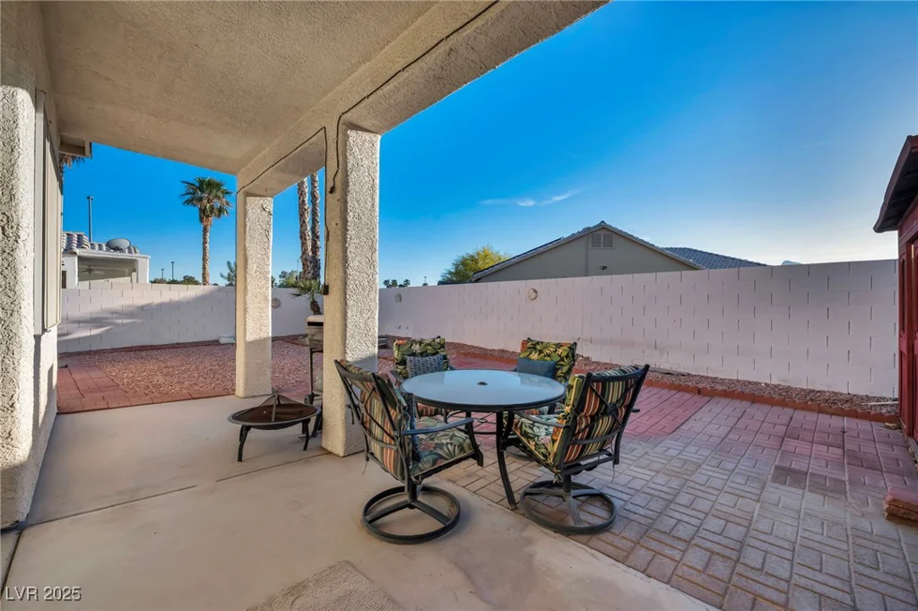 4005 Poppy Fields, Las Vegas, NV 89129