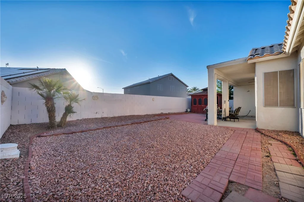 4005 Poppy Fields, Las Vegas, NV 89129