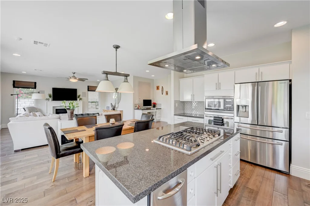 2440 Ping, Henderson, NV 89074