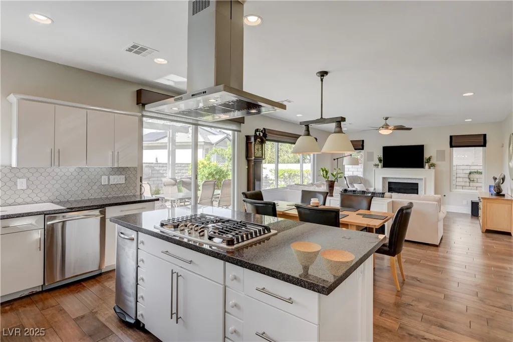 2440 Ping, Henderson, NV 89074