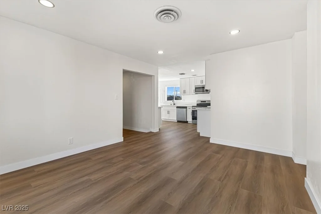 704 Slayton, Las Vegas, NV 89107