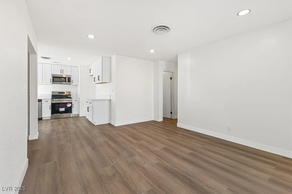 704 Slayton, Las Vegas, NV 89107