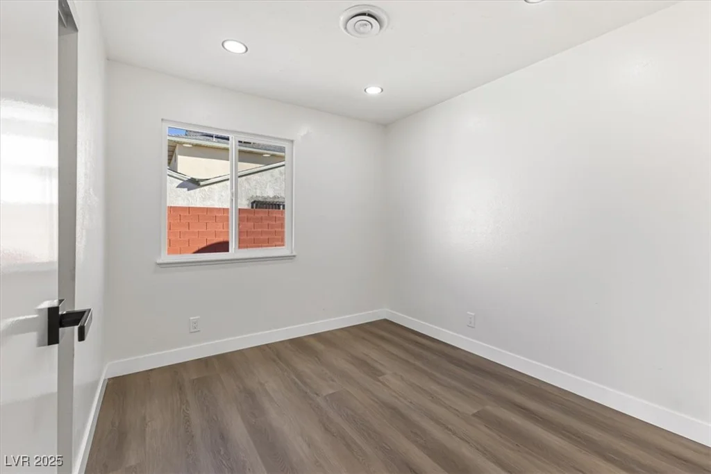 704 Slayton, Las Vegas, NV 89107