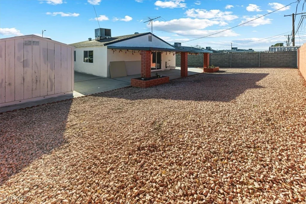 704 Slayton, Las Vegas, NV 89107