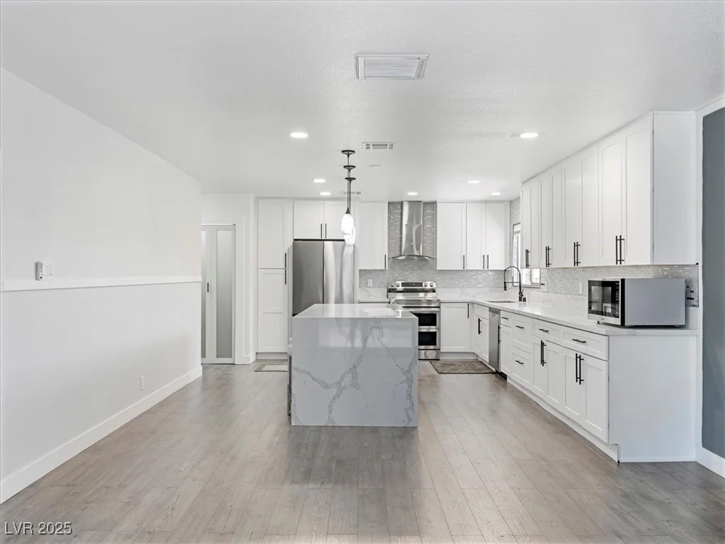 1700 Oakey, Las Vegas, NV 89104