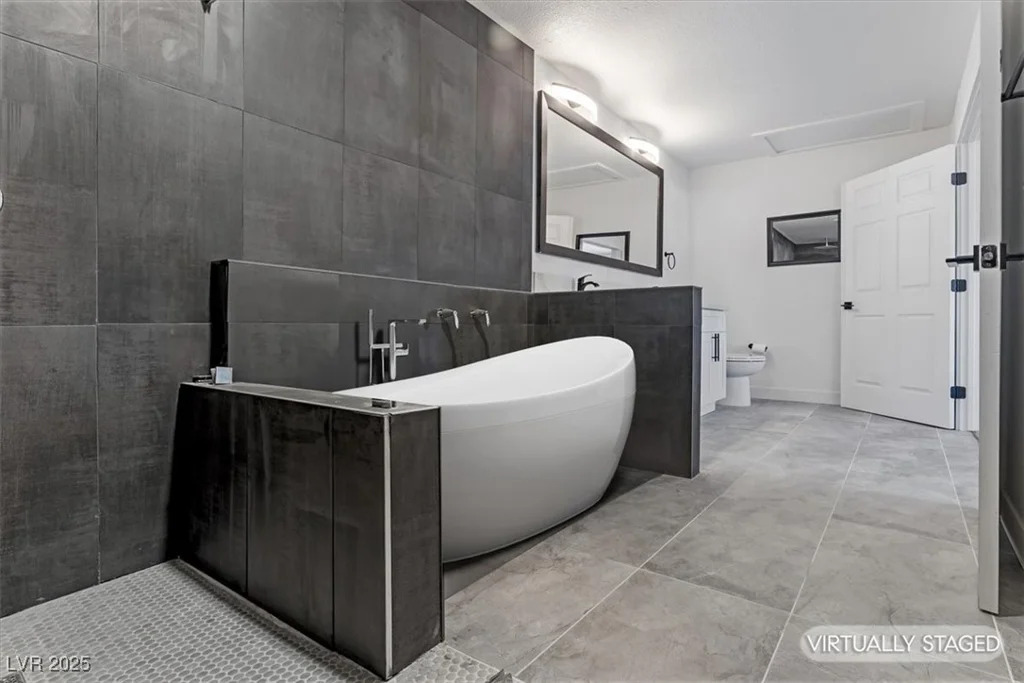 1700 Oakey, Las Vegas, NV 89104