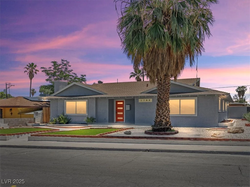 1700 Oakey, Las Vegas, NV 89104