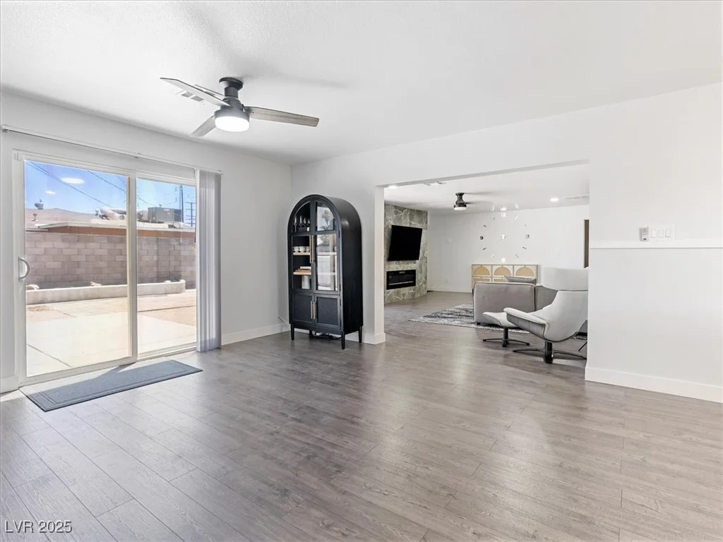1700 Oakey, Las Vegas, NV 89104