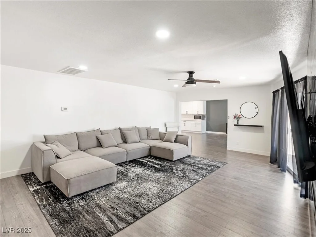 1700 Oakey, Las Vegas, NV 89104