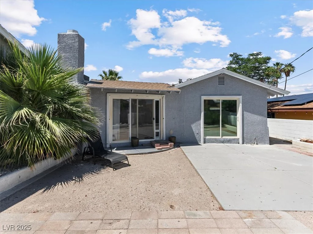 1700 Oakey, Las Vegas, NV 89104