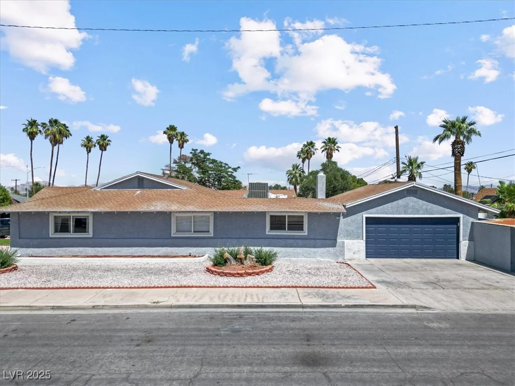 1700 Oakey, Las Vegas, NV 89104