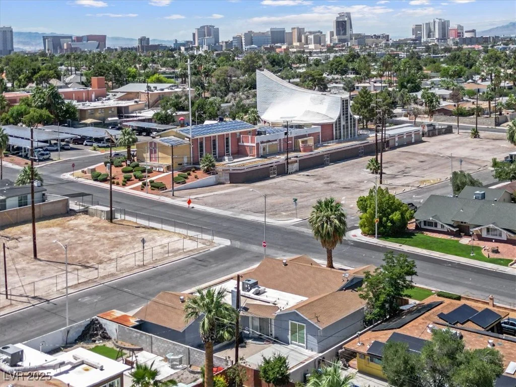 1700 Oakey, Las Vegas, NV 89104