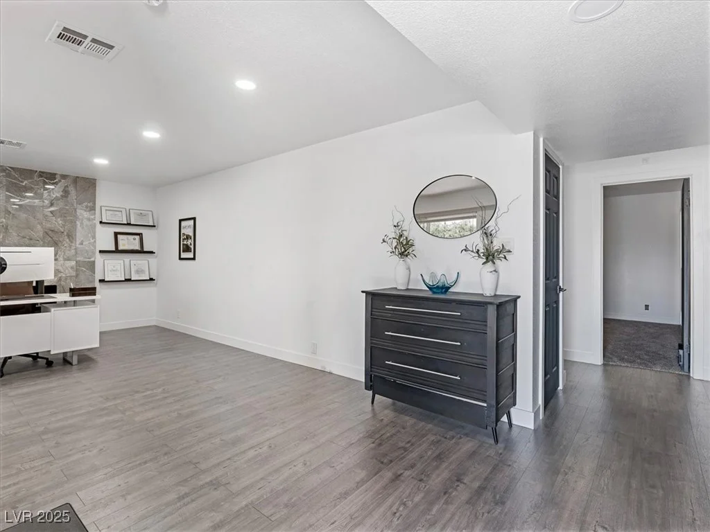 1700 Oakey, Las Vegas, NV 89104