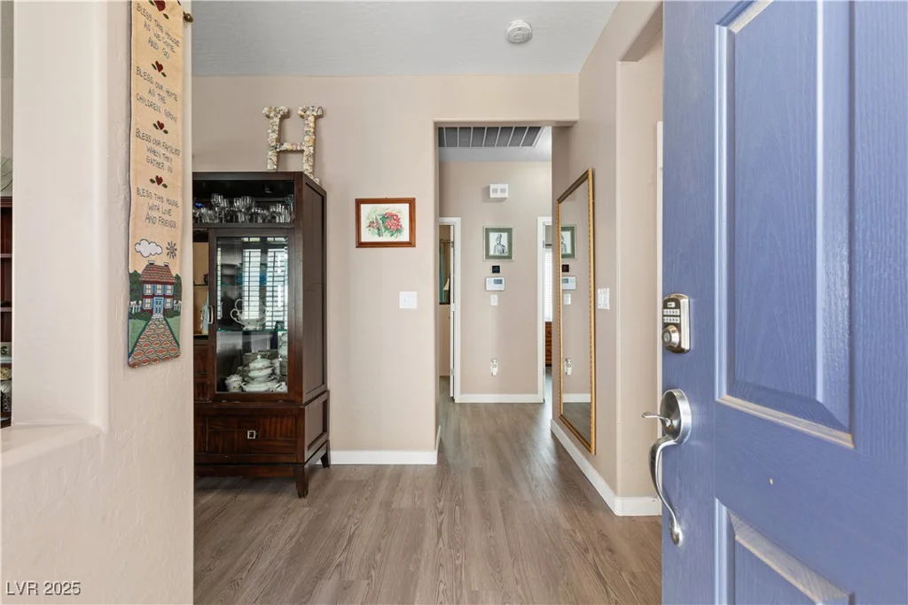 7669 Fieldfare, North Las Vegas, NV 89084