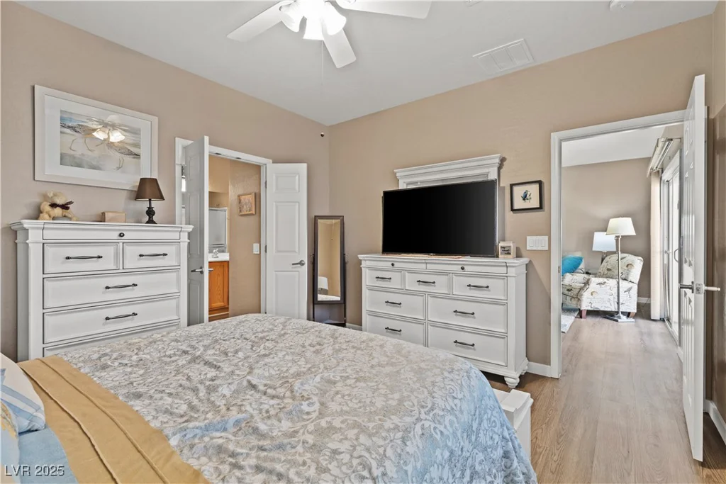 7669 Fieldfare, North Las Vegas, NV 89084