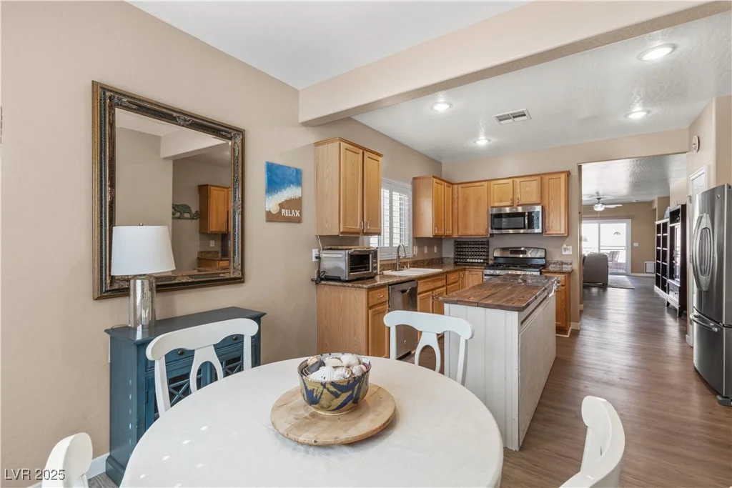 7669 Fieldfare, North Las Vegas, NV 89084