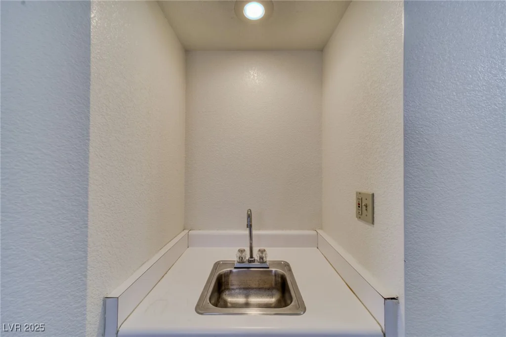 2040 Mesquite, Laughlin, NV 89029