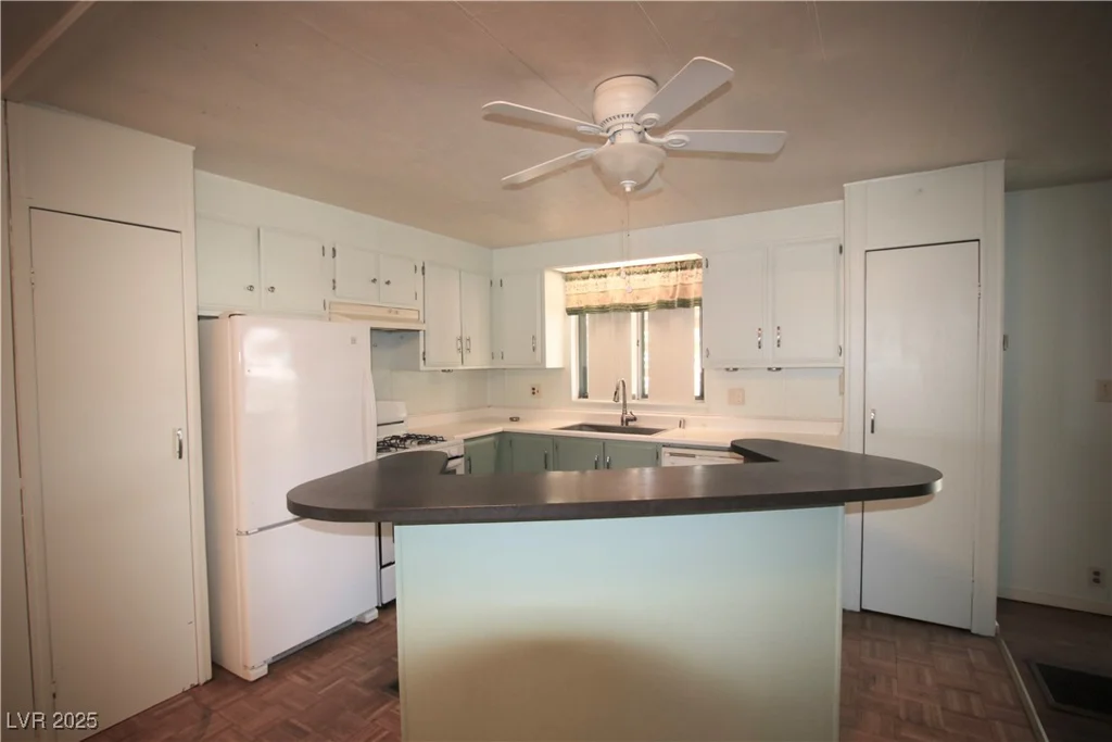4212 Touchstone, Las Vegas, NV 89108