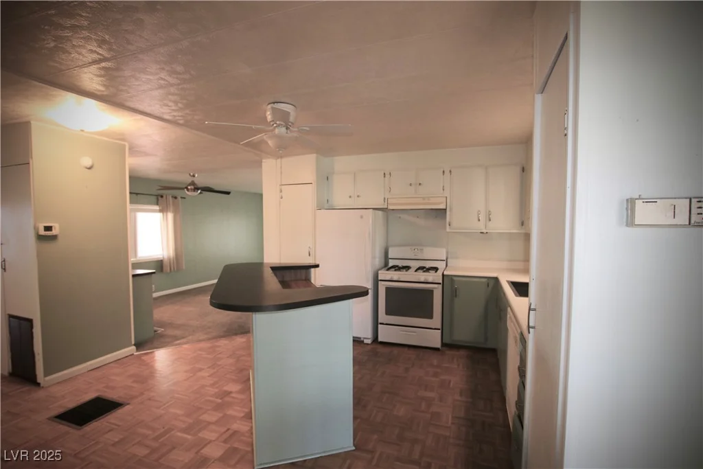 4212 Touchstone, Las Vegas, NV 89108